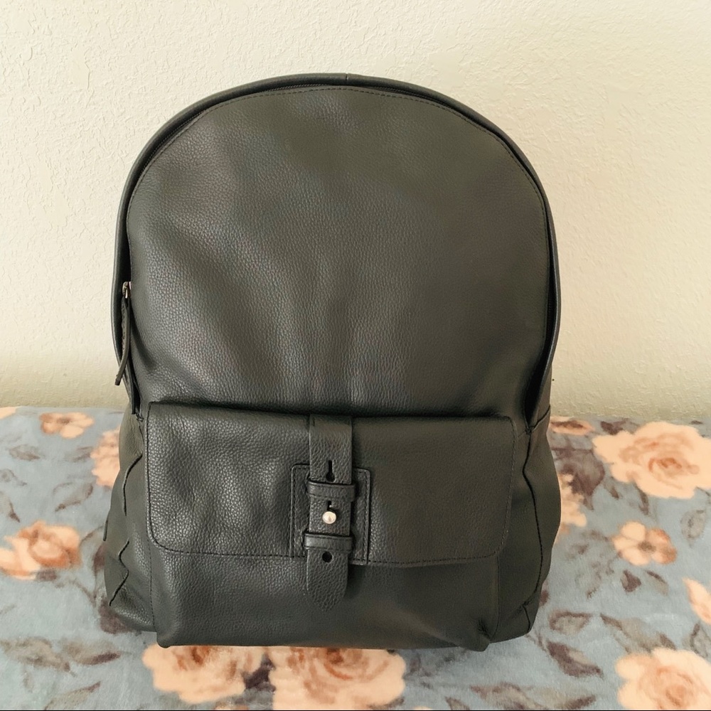 Cole haan backpacks 🎒